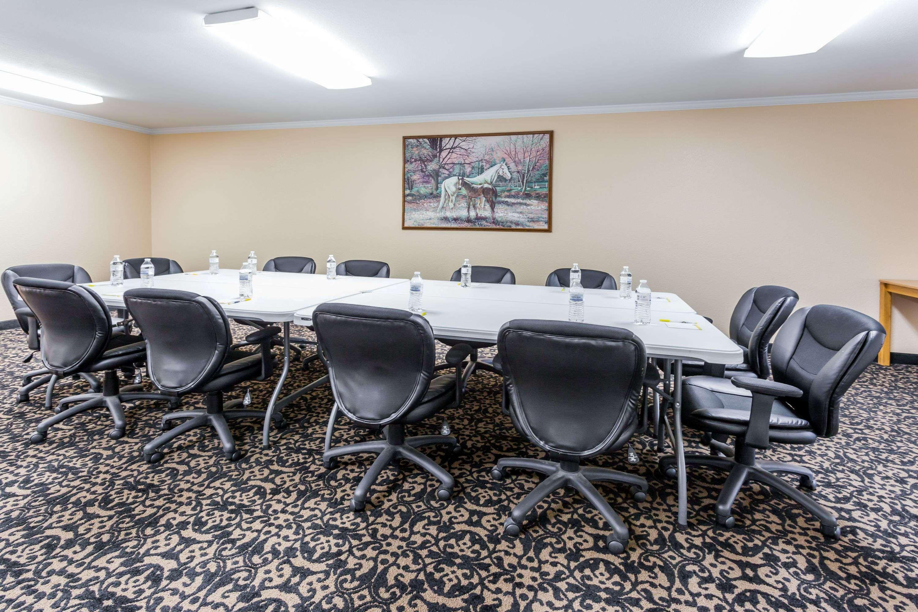 Days Inn By Wyndham Imlay City Экстерьер фото