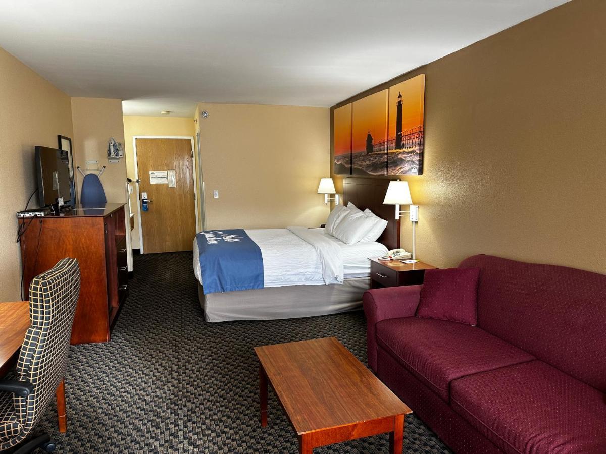 Days Inn By Wyndham Imlay City Экстерьер фото