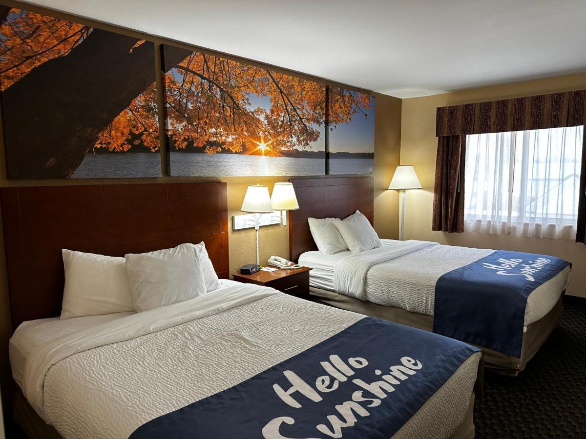 Days Inn By Wyndham Imlay City Экстерьер фото