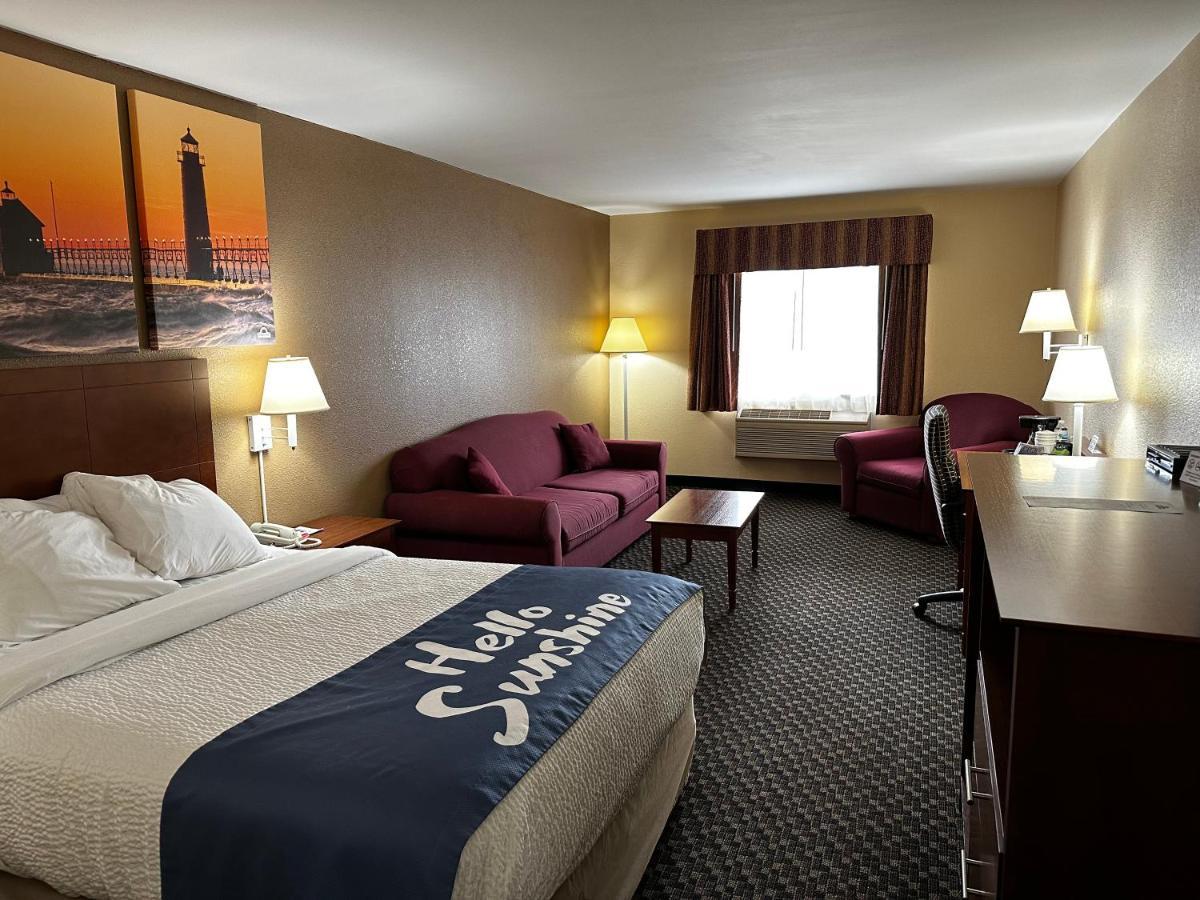 Days Inn By Wyndham Imlay City Экстерьер фото