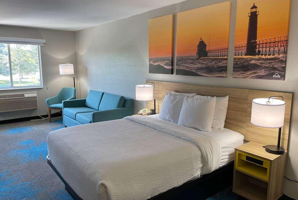 Days Inn By Wyndham Imlay City Номер фото